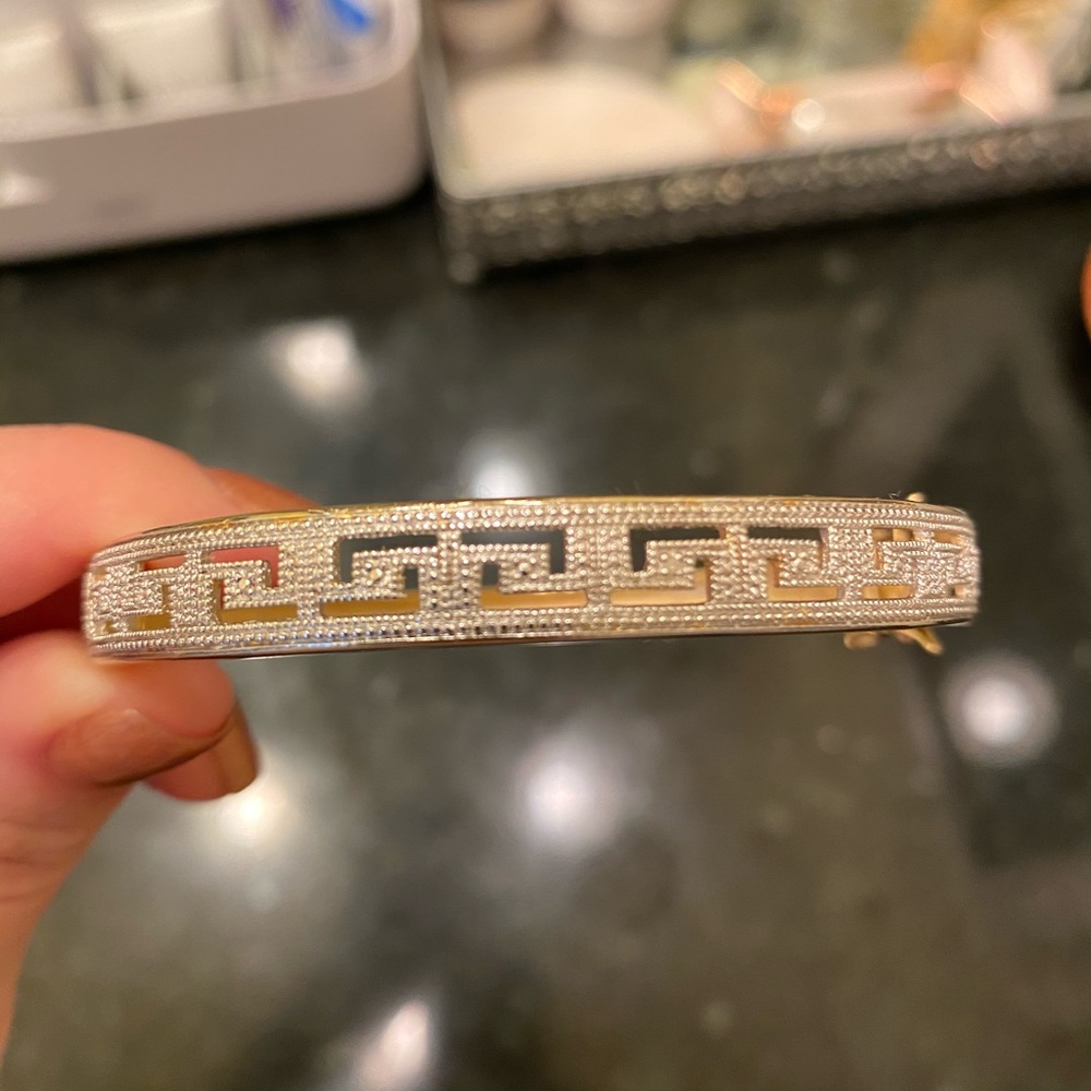 Silver design bracelet